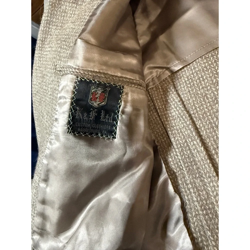 Vintage Size DM Blazer 100% Wool Brown‎ Beige 2 Button Sport Coat Professional
